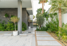 Designing a Resort-Style Backyard in Dubai: From Pergolas to Fire Pits